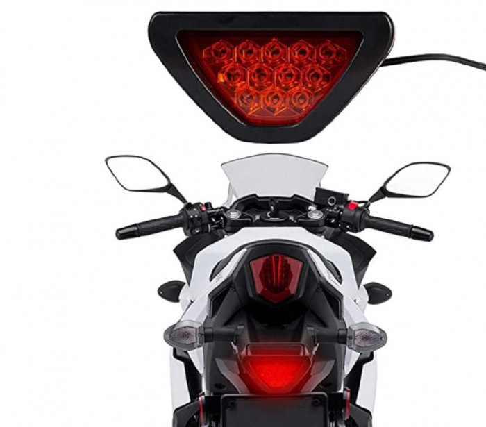 Lampa LED Stop frana 12V cu Funcție de Lumină pentru Ceață și Suport de Montaj [6]