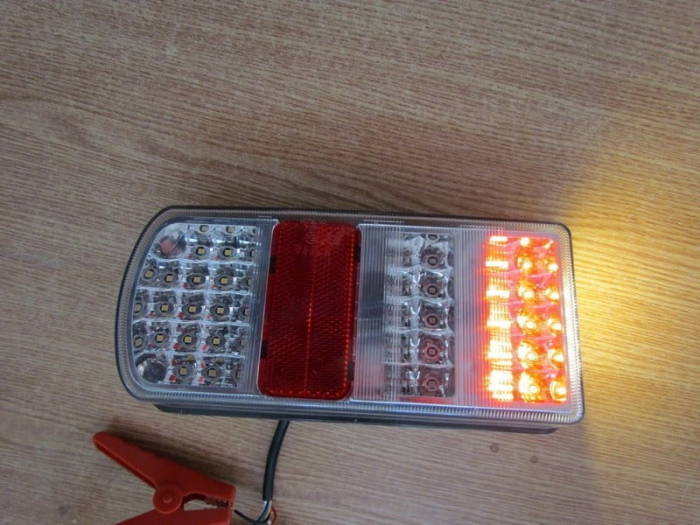 Lampa stop camion DF TRL006 LED 12V [6]