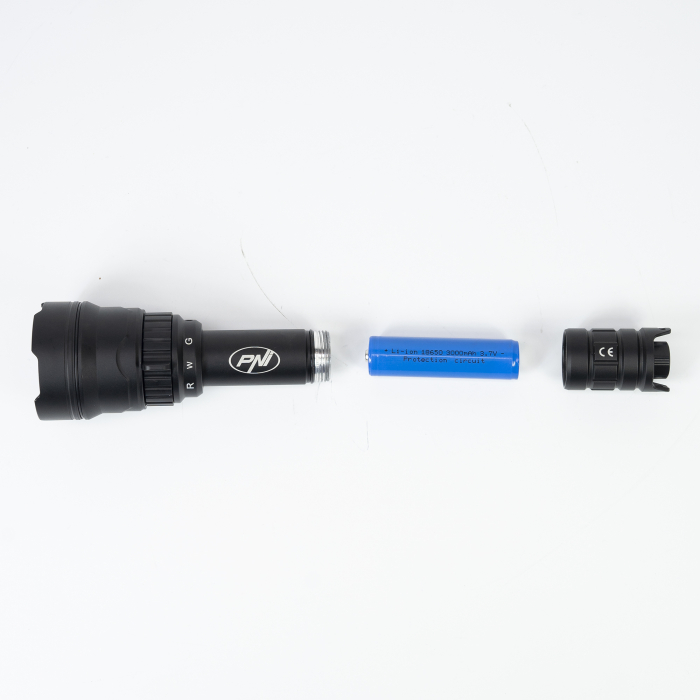 Lanterna PNI Adventure F300 cu LED in 3 culori, alb, rosu, verde, max. 10W, IPX6, distanta 536 m, flux luminos 540 lm, acumulator 18650 3000mAh inclus, incarcator pentru acumulator inclus, functie zoo [16]