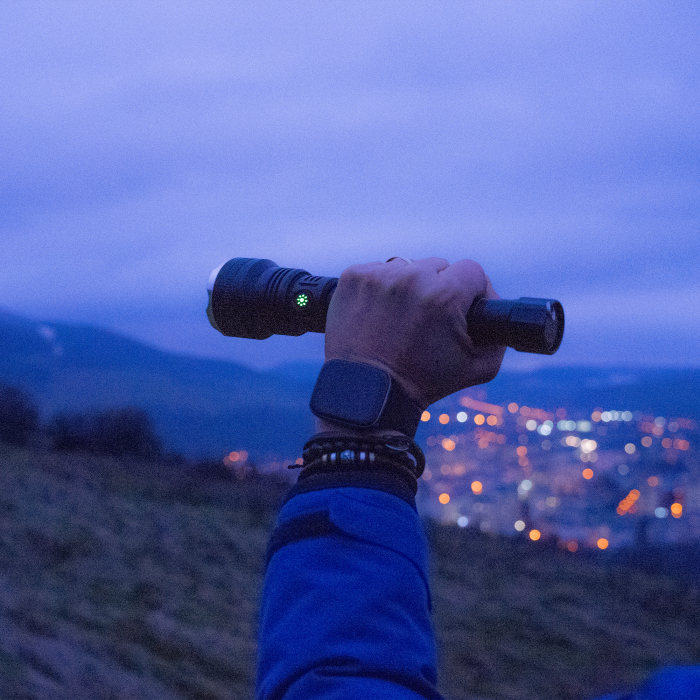 Lanterna PNI Adventure F410 din aluminiu, cu LED 10W, 700 lumeni, pana la 250 m, IP44, USB Tip C, acumulatori 3000mAh inclusi [13]