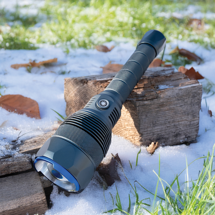 Lanterna PNI Adventure F810 cu LED 138 W, 3 niveluri iluminare plus Turbo, 12000 lumeni, zoom, pana la 250 m, acumulator 5000 mAh, IPX7, functie Power BanK [14]