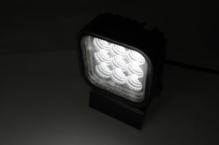 Proiector LED Halogen 60W - Alb, Lumina difuza cu lumina DRL galbena si rosie 12-24V [13]