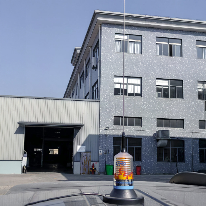 Pachet Antena CB PNI TRUCKER 9000 PL cu LED, lungime 140 cm, 26-28MHz, 1000W cu sticky Pad Blue inclus [2]