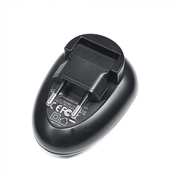 Pachet lanterna PNI Adventure F10 6W, 500lm, raza pana la 200m, focus si incarcator USB PNI HC41, 4 porturi USB [5]