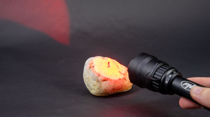 Pachet Lanterna PNI Adventure F300 cu LED in 3 culori, alb, rosu, verde, max. 10W, IPX6 + Sticky Pad Drapel [18]