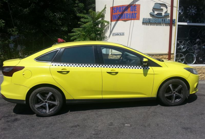 Perdele interior Ford Focus 2011-&gt; sedan [1]