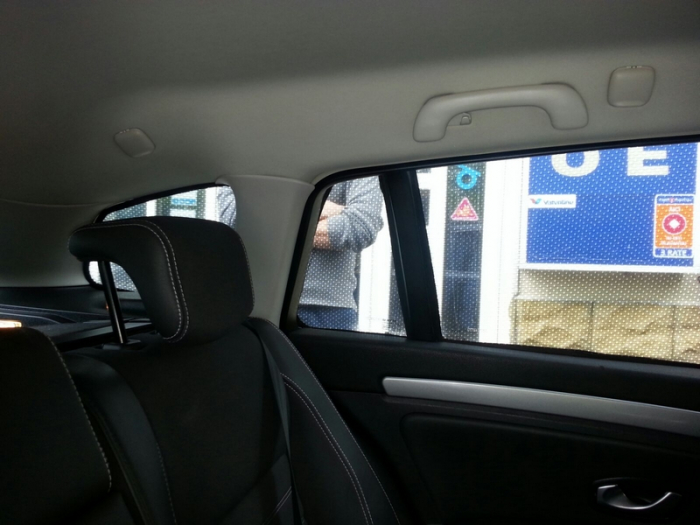 Perdelute  interior Renault Laguna III (2007-2015) break [4]