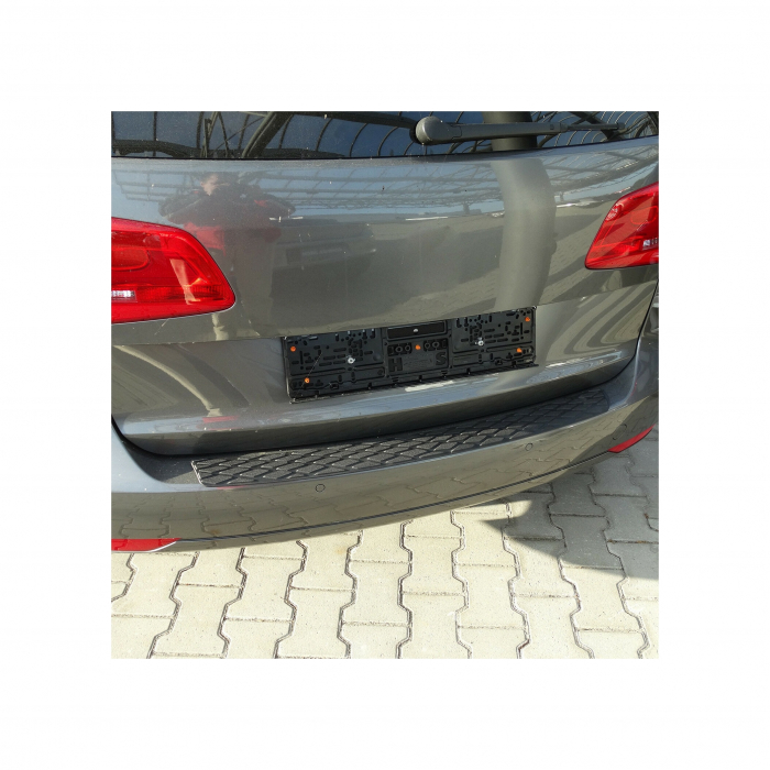 Protectie bara portbagaj universal din plastic maleabil Cod: UB5 [5]