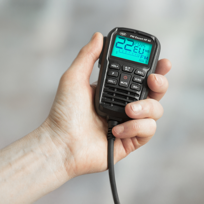 Statie radio CB PNI Escort HP 65 ASQ, multi-norma, Noise Blanker, ASQ, SQ reglabil, 12 V - 24 V, mufa de bricheta inclusa [15]