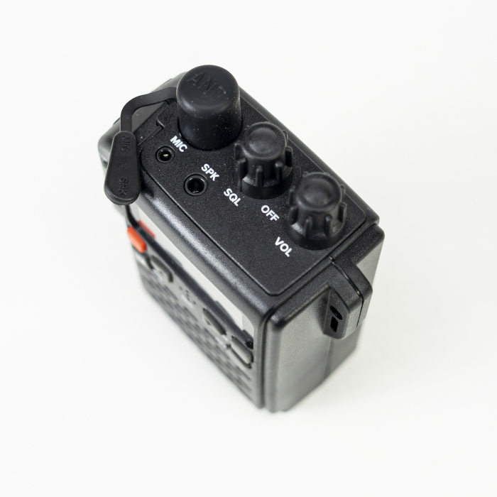 Statie radio CB portabila PNI Escort HP 62DE German version, multi standard, 4W, 12V, AM-FM, ASQ reglabil pe 5 niveluri, RF Gain pe 9 niveluri, Dual Watch, Scan, Lock [12]
