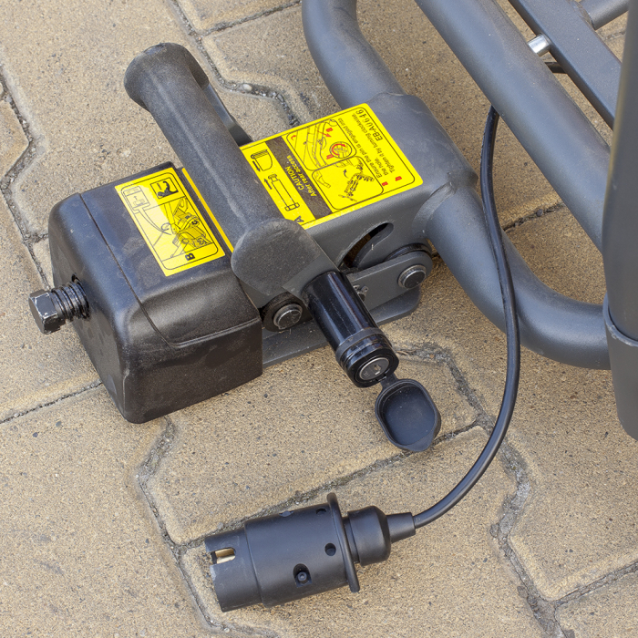 Suport biciclete PNI GO3 cu lampi spate pentru 3 biciclete cu prindere pe carligul de remorcare [6]