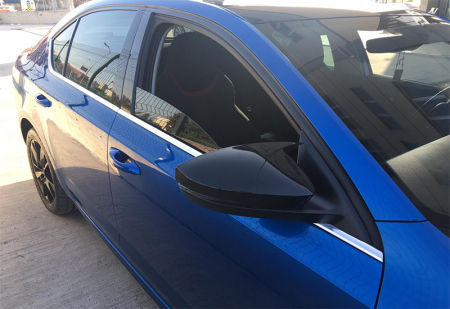 Set Capace oglinzi tip BATMAN  SKODA OCTAVIA 3 (2013-2020) negru lucios [1]