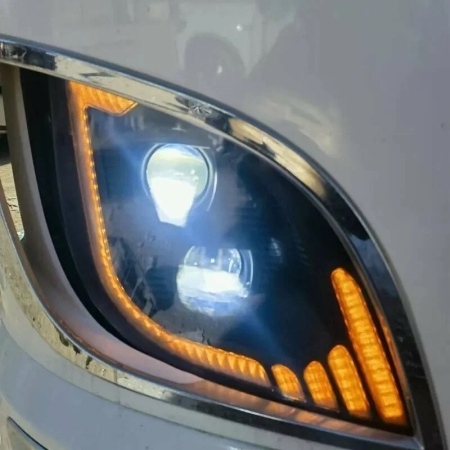 Far LED dreapta 24V cu DRL pentru DAF XF 106 / 116 OEM KF-L2137 [5]