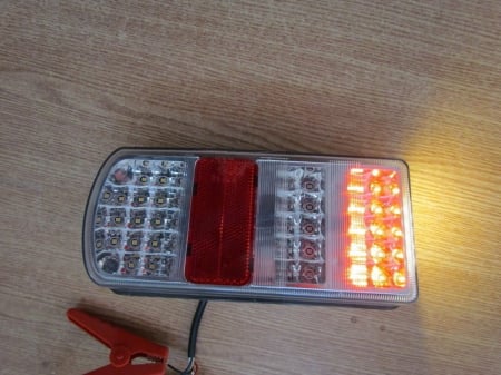 Lampa stop camion DF TRL006 LED 12V [5]