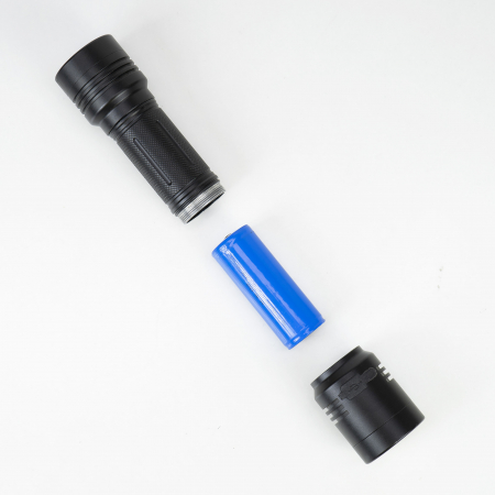Import - Lanterna dubla PNI Adventure F200 din aluminiu cu LED, acumulator 4000mAh si port micro USB, 3 LED-uri cu deschidere mare si unul cu focus, ambele au 3 niveluri de putere
