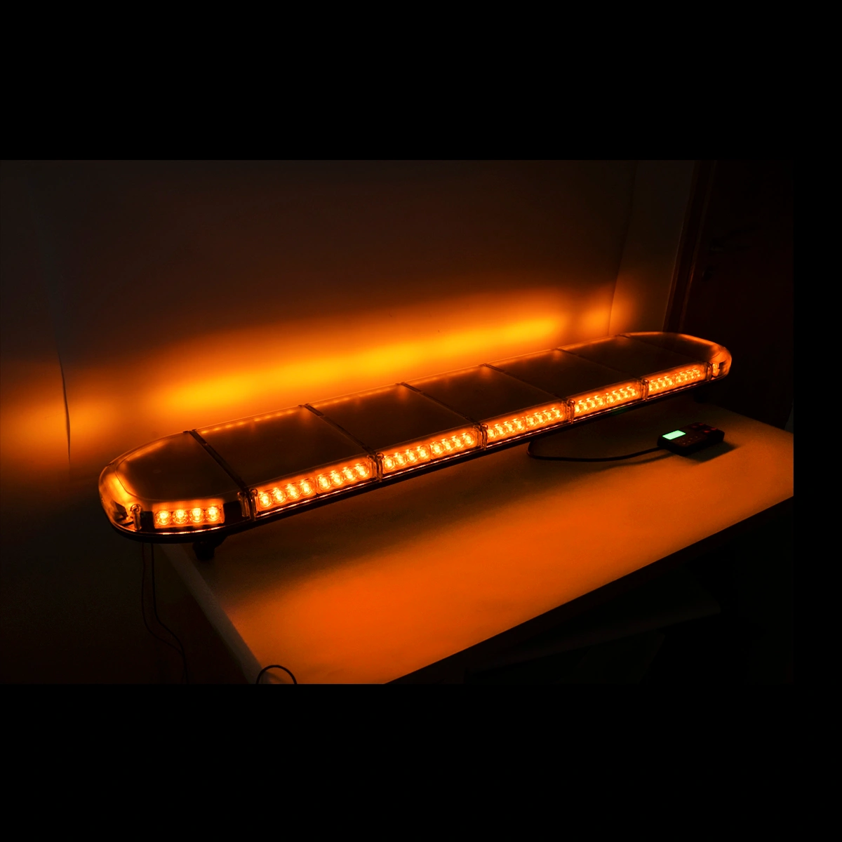Rampa luminoasa girofar 12-24V cu lumina galbena 1520x275x125mm [1]