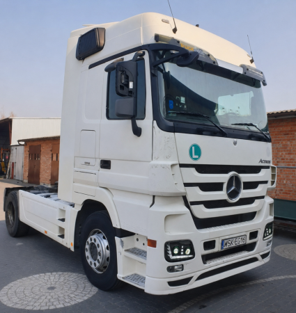 Set Faruri LED  Mercedes-Benz Actros MP3 / MegaSpace 2008-2011 Stanga + Dreapta cu 2 Lupe, 24V, DRL Alb-Portocaliu, Startup Effect, [2]