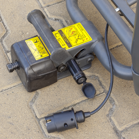 Suport biciclete PNI GO3 cu lampi spate pentru 3 biciclete cu prindere pe carligul de remorcare [5]