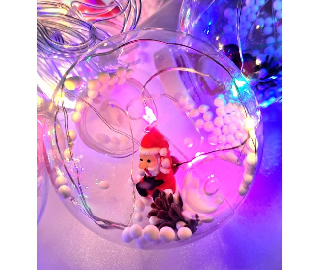 Instalatie pom, tip plasa, 10 globuri transparente cu Mos Craciun [8]
