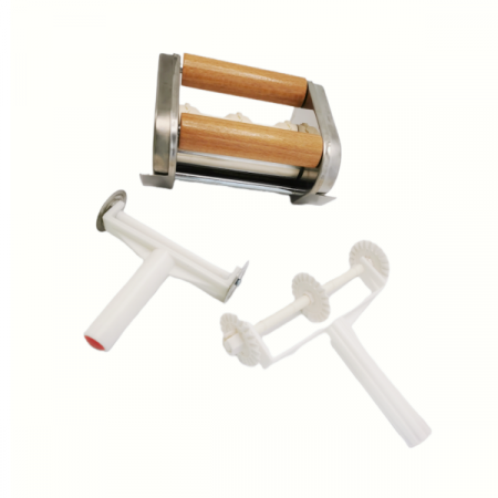 Accesoriu de facut ravioli pentru aparat de facut paste, doua role din lemn [4]