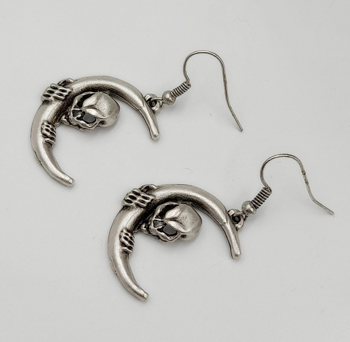 Cercei Zamac Argintat Luna si Craniu [5]