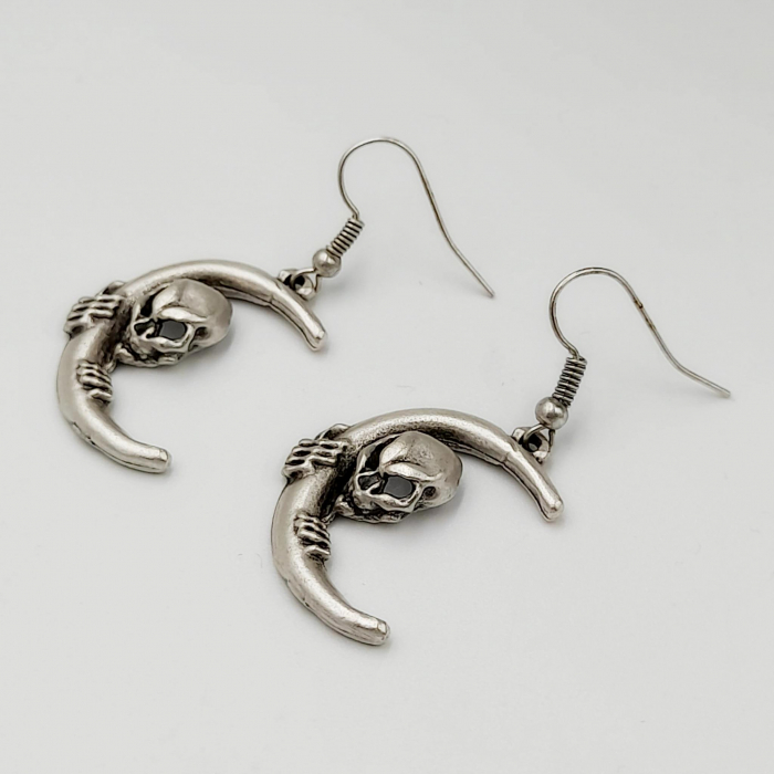 Cercei Zamac Argintat Luna si Craniu [4]