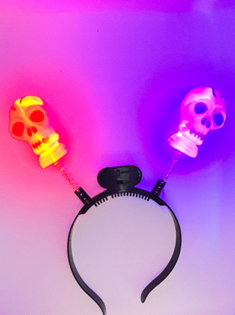 Coroniță LED cu Cranii Colorate [1]