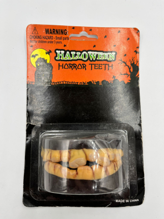 Halloween - Dinți de plastic pentru costum Halloween