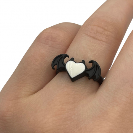 Bijuterii rock, goth, emo, punk - Inel Inimă cu Aripi