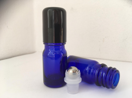 Sticluțe roll-on - Roll-on din sticla albastra 5 ml cu bila de metal si capac negru