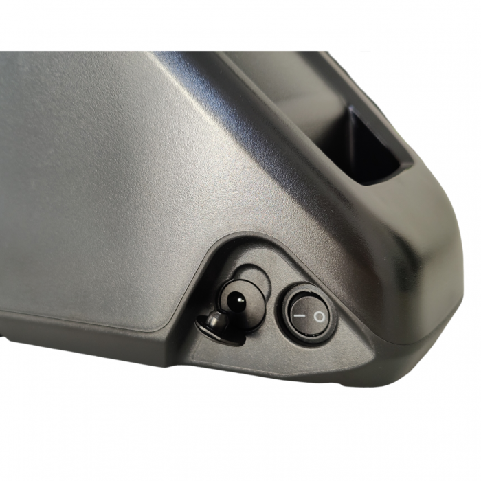 Carcasa REENTION Polly DP-2170-5 DP-5 pentru baterie bicicleta electrica 48V, 56 celule tip 21700, mufa incarcare 2A si buton ON/OFF [3]