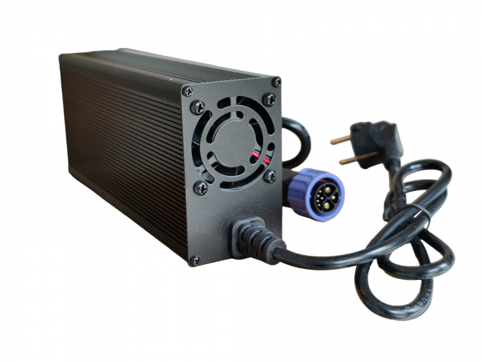 Incarcator LiFePO4 14.6V 10A - Incarcare Rapida si Eficienta pentru Baterii LFP [3]