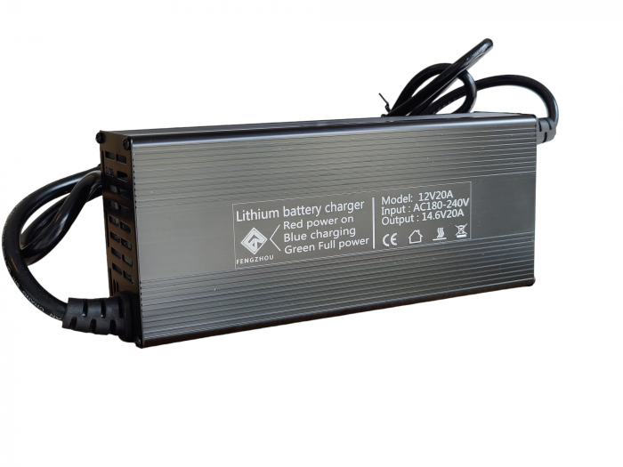 Incarcator LiFePO4 14.6V 20A - Incarcare Rapida si Eficienta pentru Baterii LFP [5]