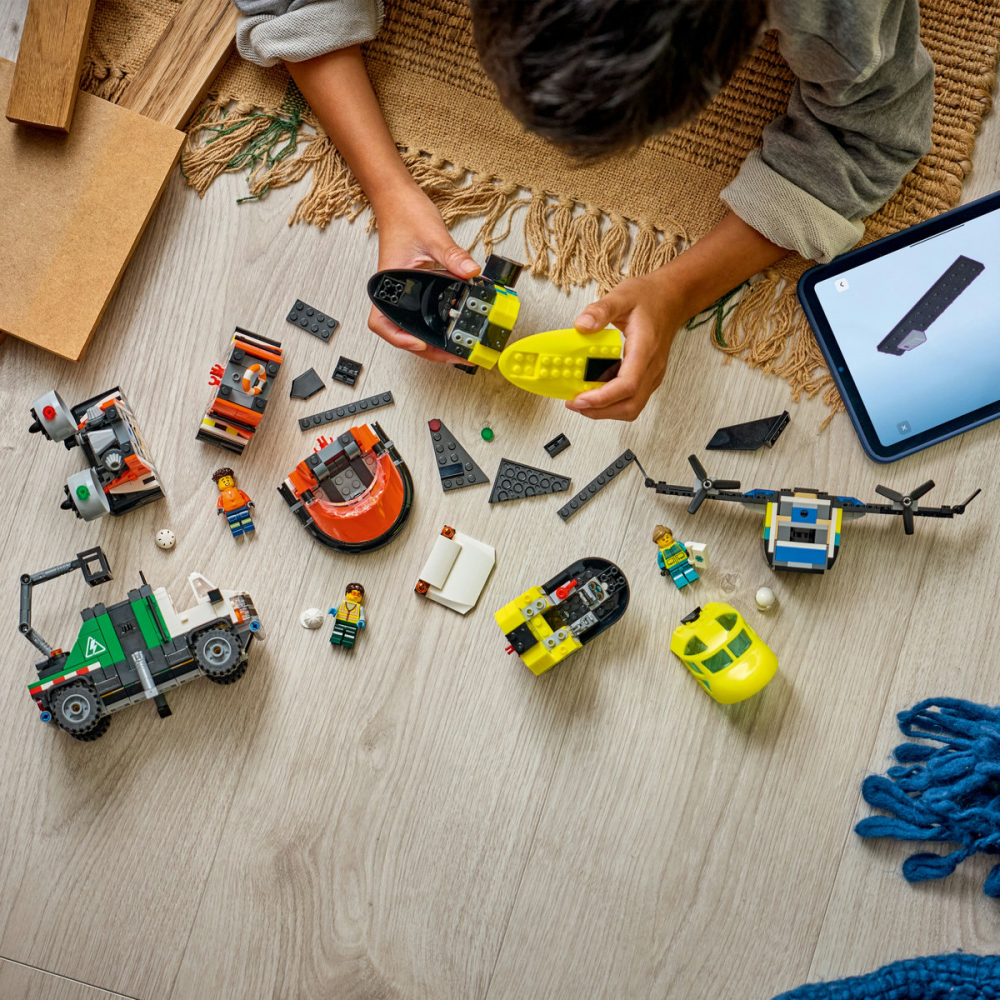 Avion, autospecială de service și aeroglisor în versiuni adaptat [8]