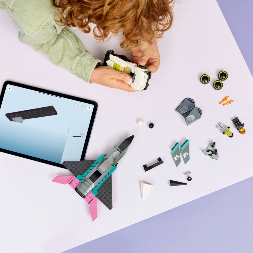 Avion cu reacție vs mașină [8]