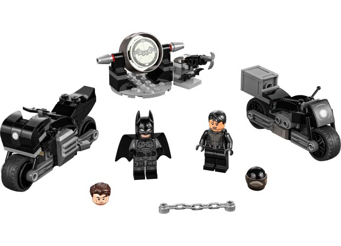 Batman & Selina Kyle Umarirea cu motociclete [10]