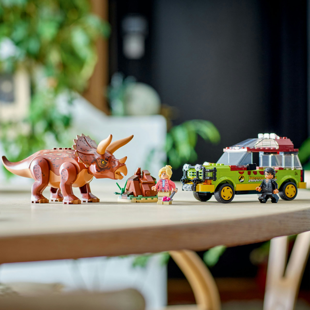 Cercetarea dinozaurului Triceratops [6]