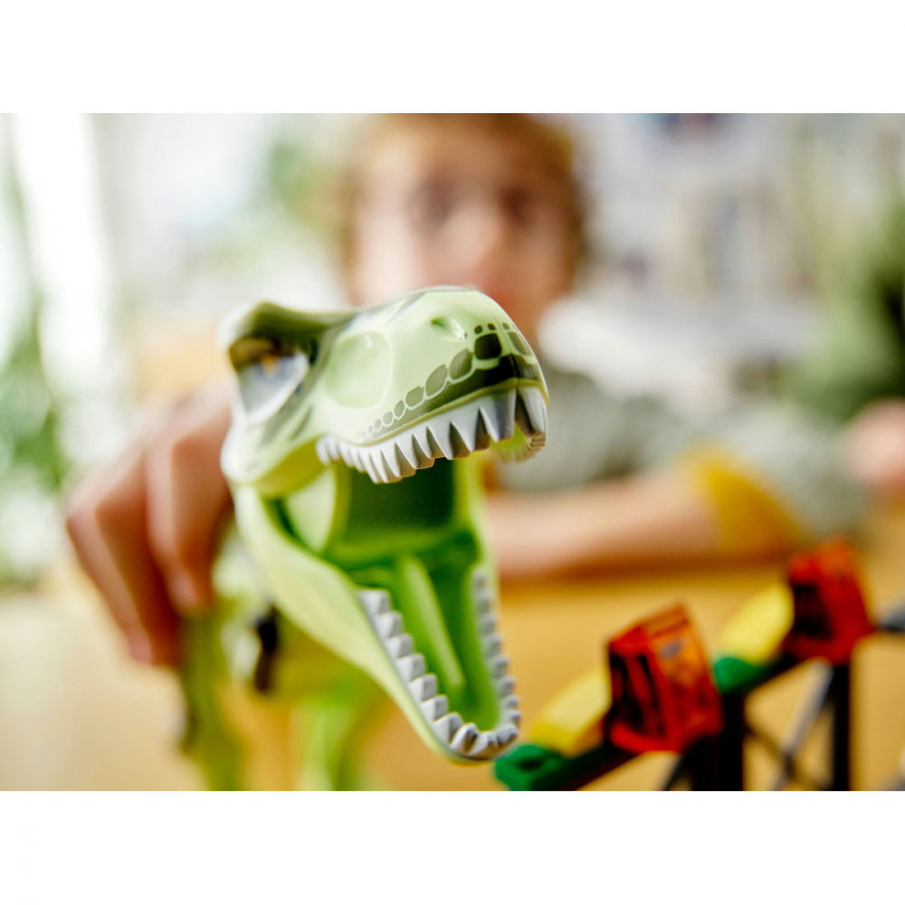 Evadarea dinozaurului T.rex [5]