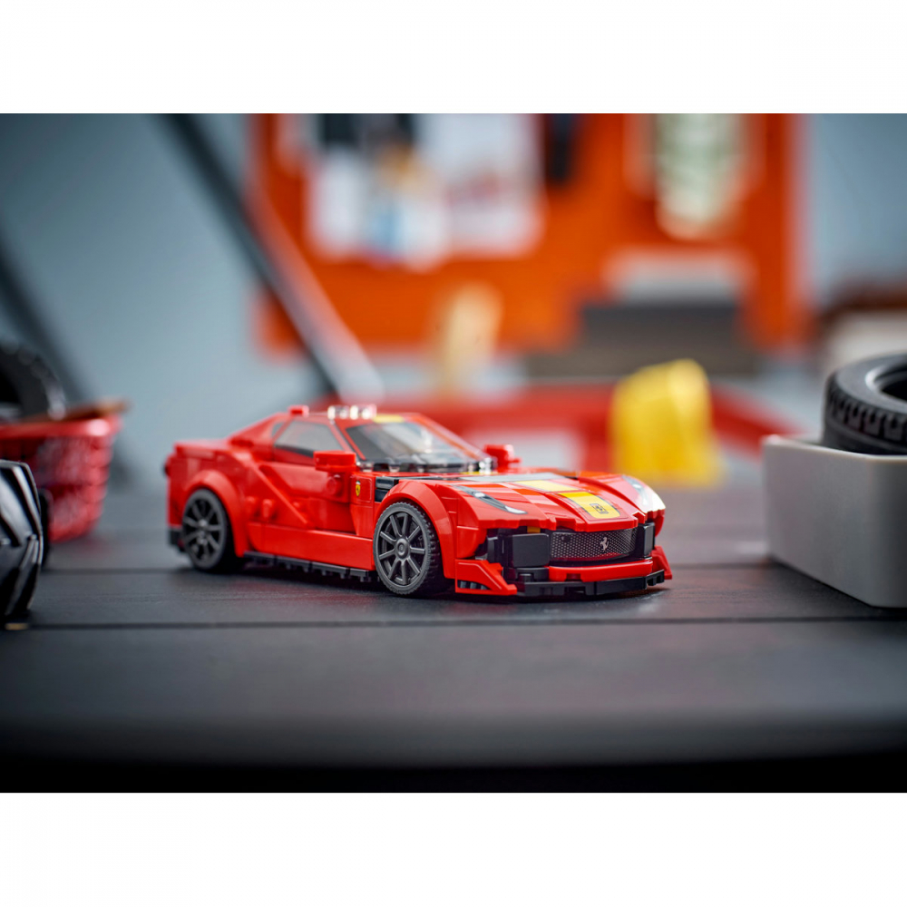 Ferrari 812 Competizione [6]