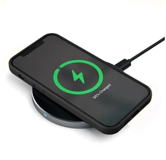 Husă silicon Iphone 15 (6,1″) Black Magsafe [1]