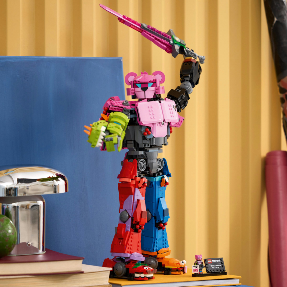 Mecha Team Leader [8]