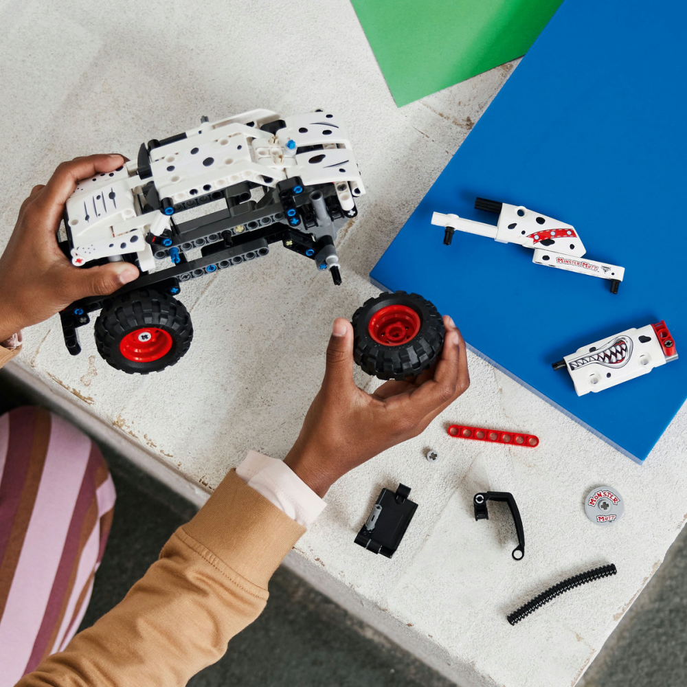 Monster Jam™ Monster Mutt™ Dalmatian [4]