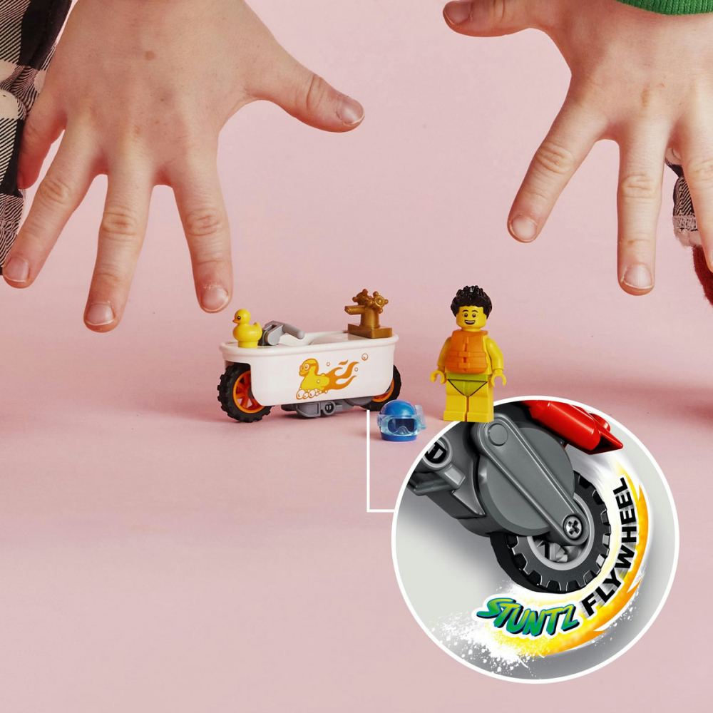 Motocicleta de cascadorii cu cada [9]