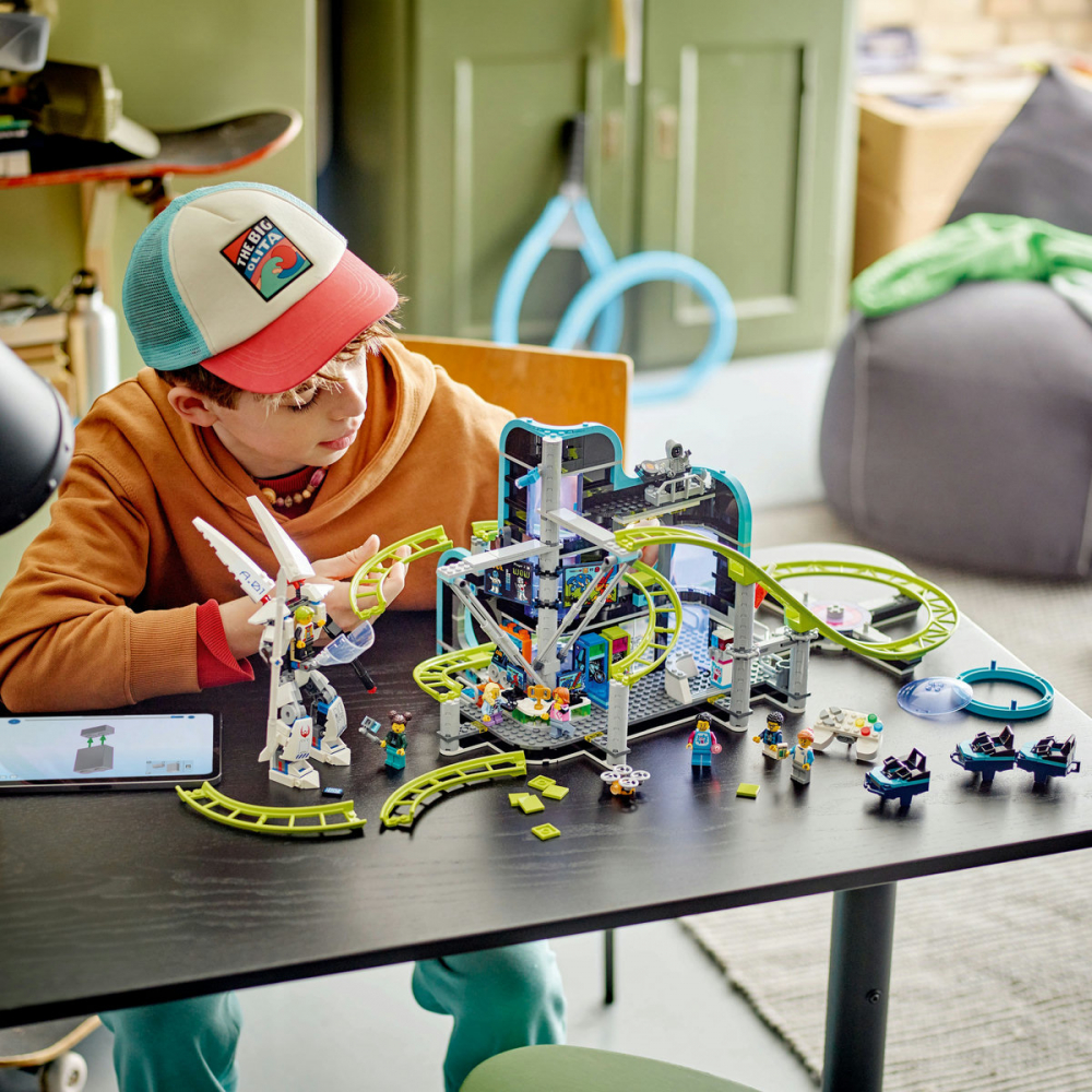 Parc cu roller-coaster Lumea Robotilor [4]