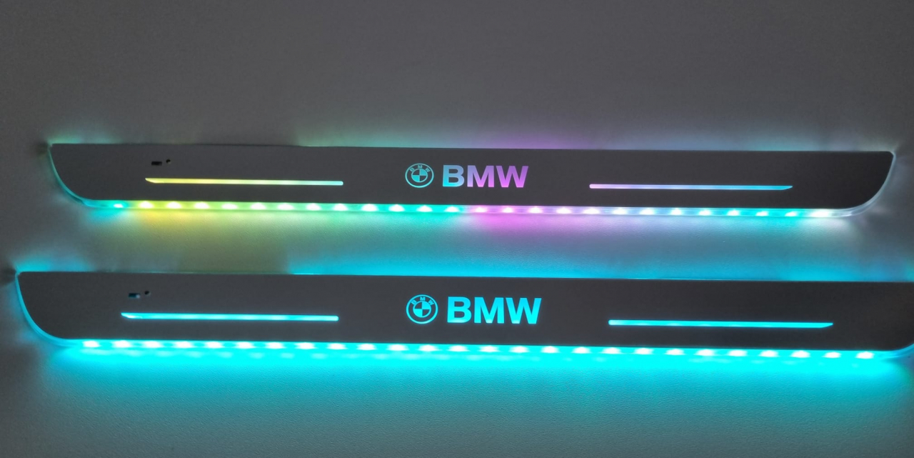 Set 2 protectii magnetice iluminateLED pentru pragul masinii cu logo BMW [1]