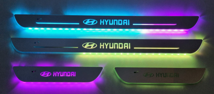 Set 4 protectii magnetice iluminateLED pentru pragul masinii cu logo Hyundai [1]