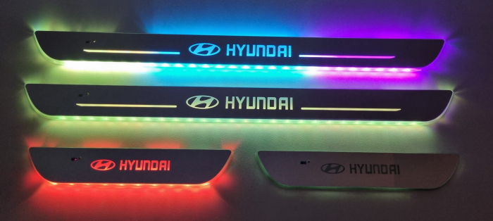 Set 4 protectii magnetice iluminateLED pentru pragul masinii cu logo Hyundai [2]
