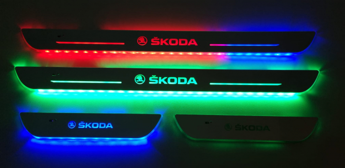 Set 4 protectii magnetice iluminateLED pentru pragul masinii cu logo SKODA [2]