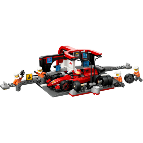 Boxa si mecanici F1 cu masina Ferrari [8]