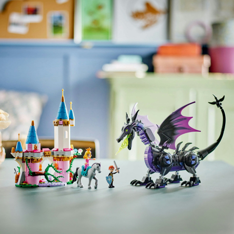 Maleficent sub forma de dragon [4]